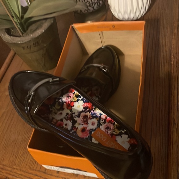 Women’s flats - Picture 2 of 2